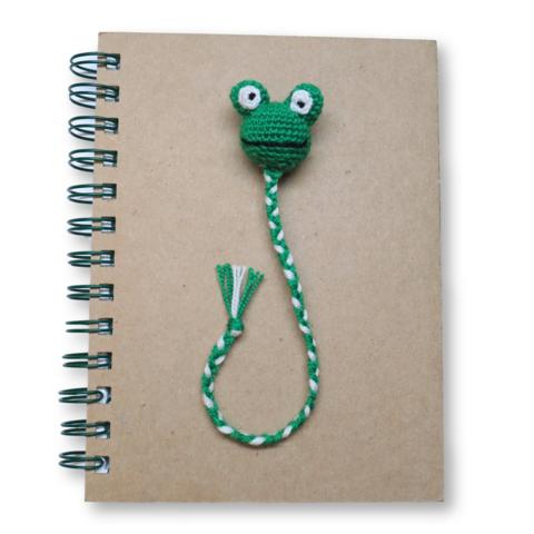 Amigurumi Crochet Frog Bookmark - Book-Frog